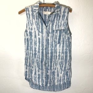 Chambrai Los Angeles Sleeveless Pocket Blouse